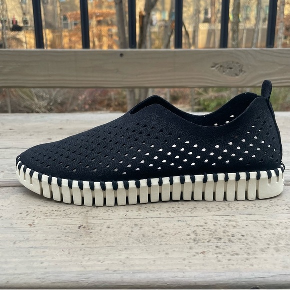 Isle Jacobsen Tulip 139 Perforated Slip-On Sneakers size 36 - Picture 9 of 15